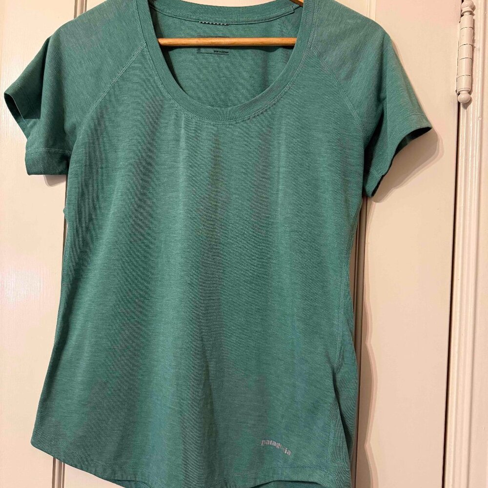 Patagonia Women's Short-Sleeved Nine Trails Shirt Capiline Cool Medium Green